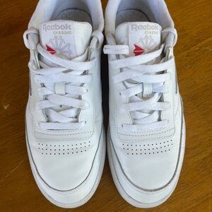 Reebok Women’s Club C 85 Sneaker Sz9.5